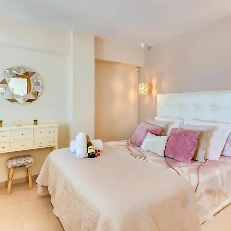 Front Beach Luxury Boutique Panorama Apartment Marbella