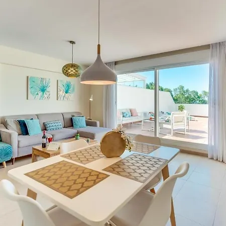 Front Beach Luxury Boutique Panorama Apartment Marbella